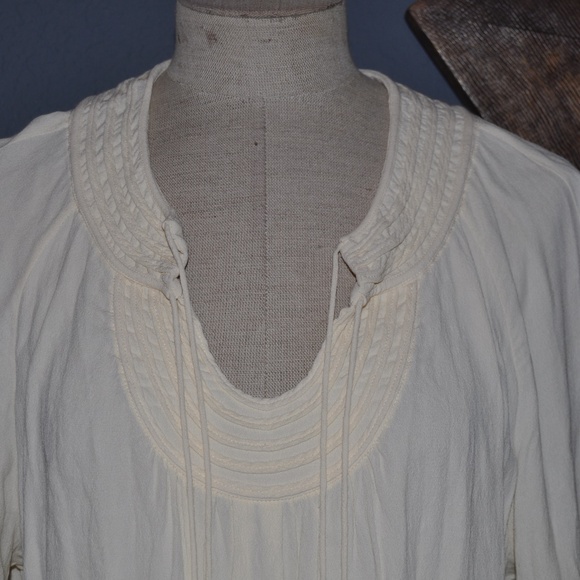 'FINAL' G.I.L.I. Neck Detail Woven Crepe Top F4 - Picture 3 of 8